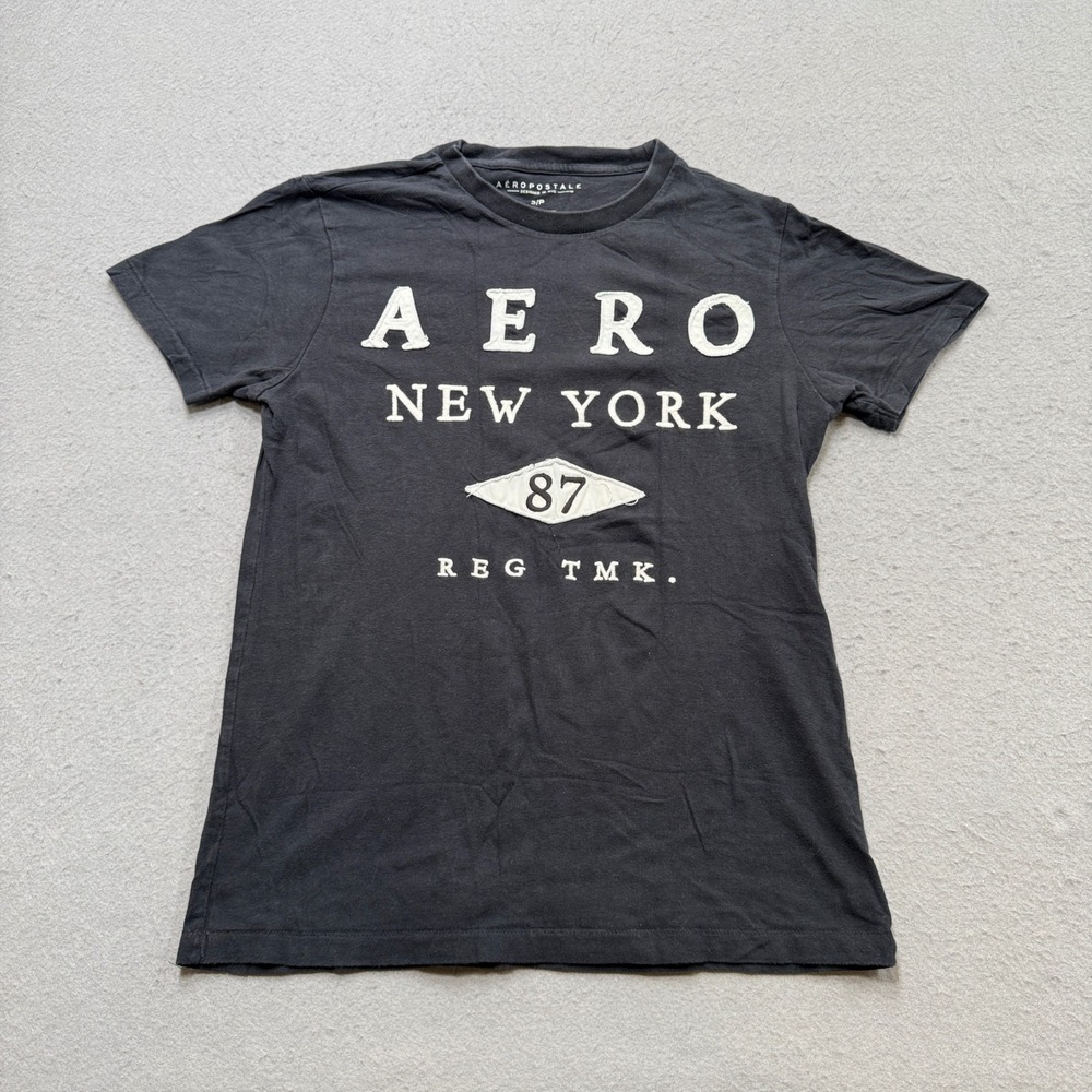 Aeropostale Graphic T-Shirt Men's Small Black Applique Short Sleeve Streetwear